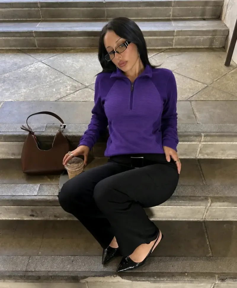 Polerón morado para mujer con cierre