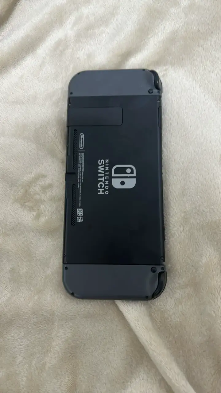 Consola Nintendo Switch en buen estado - 2