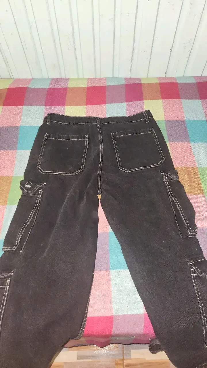 Pantalon baggys color negro - 2