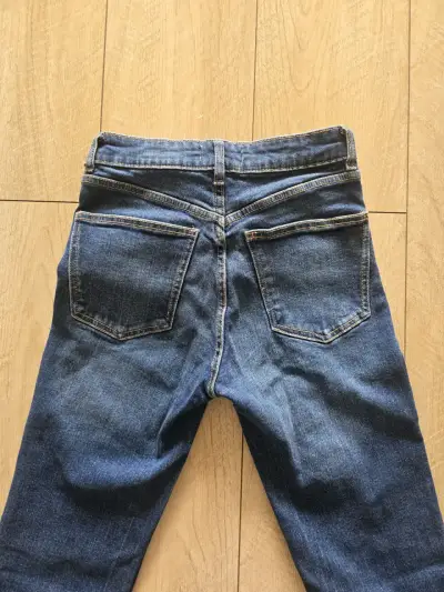Jeans mujer Zara talla 34 - miniatura 2