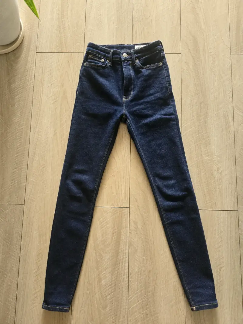 Jeans skinny azul oscuro tiro alto para mujer - 1