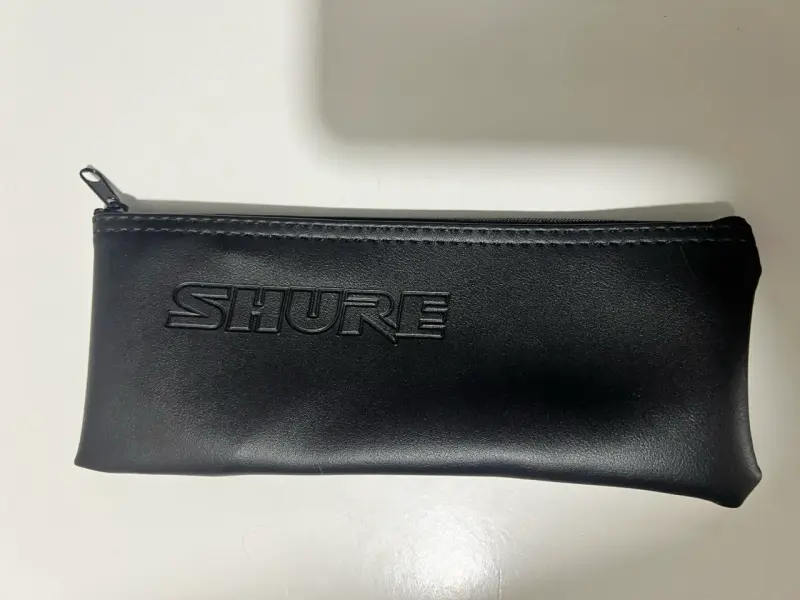 Micrófono dinámico Shure con soporte y estuche - 5