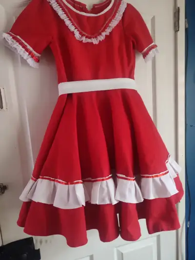 Vestido de cueca más falso con encajes y volantes - miniatura 3