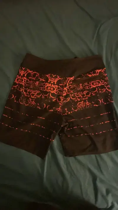 Shorts de baño O'Neill estampado rojo y negro - miniatura 2