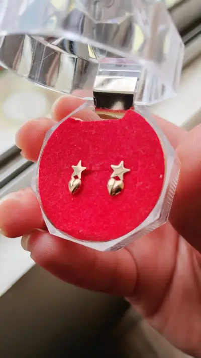 Se venden aros de oro de niña 18k - miniatura 3