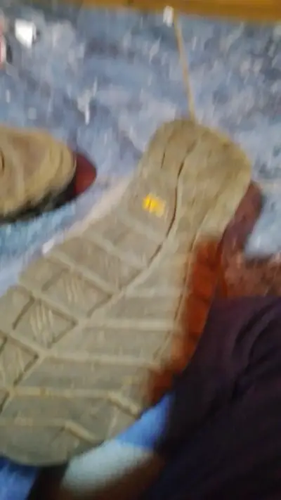 Botas de trabajo Caterpillar marrones usadas - miniatura 4