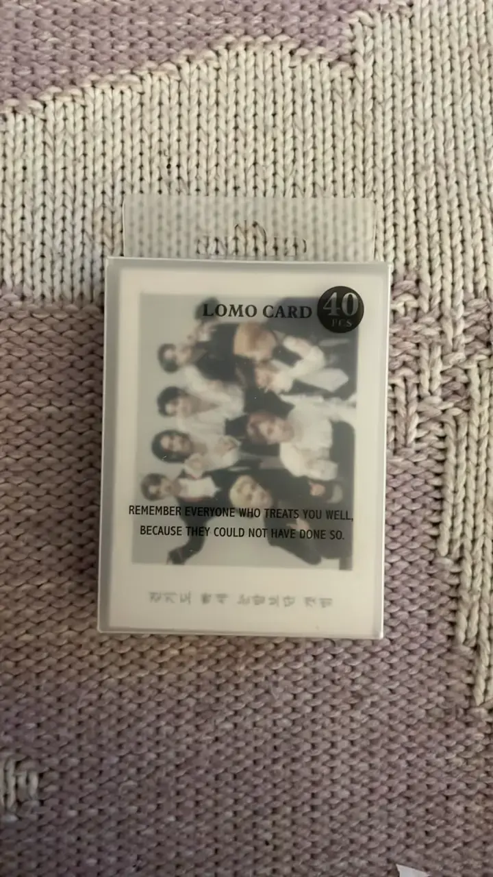Set de 40 tarjetas Lomo de Straykids - 1