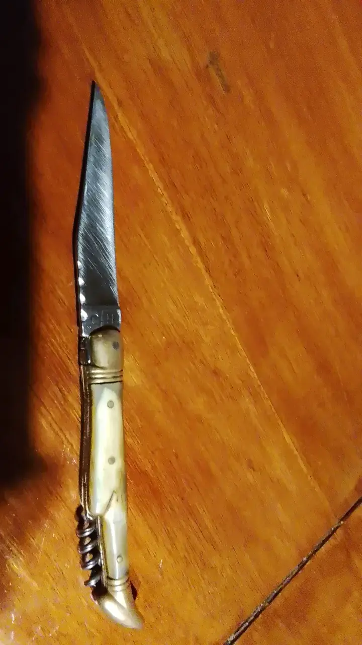 Navaja plegable con sacacorchos y mango de madera - 2