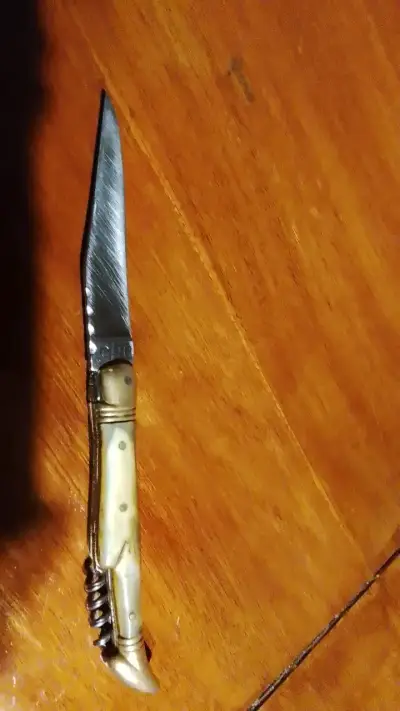 Navaja plegable con sacacorchos y mango de madera - miniatura 2