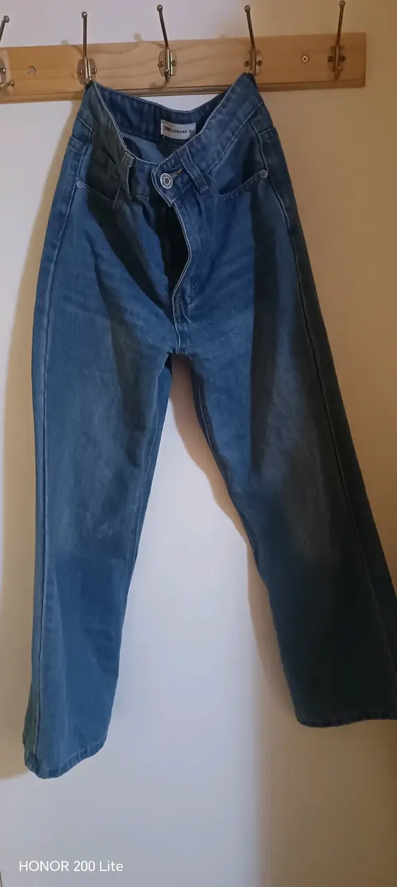 Jeans acampanados de mezclilla talla 10 - 12 - 2