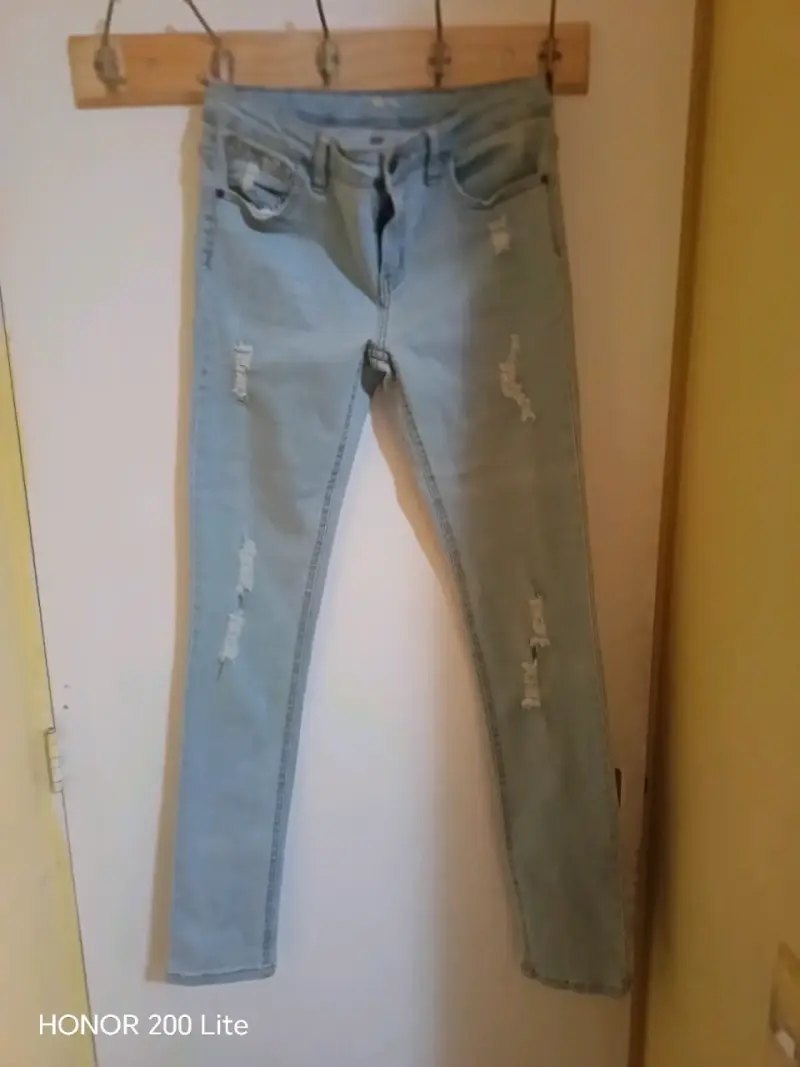 Jeans acampanados de mezclilla talla 10 - 12 - 4