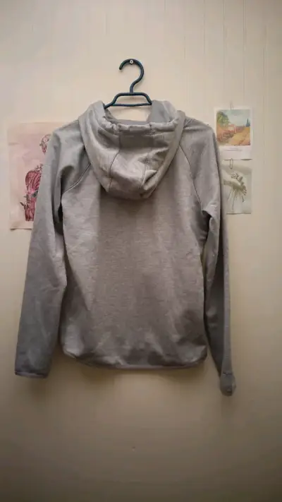 Polerón gris con capucha Under Armour - miniatura 2