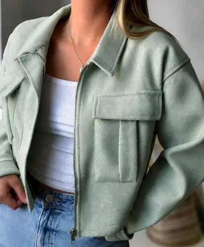 Chaqueta corta verde menta con bolsillos - miniatura 3