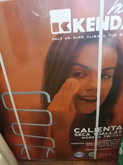 Calienta Toallas Eléctrico,Blanco ,100W, NUEVO - miniatura 4