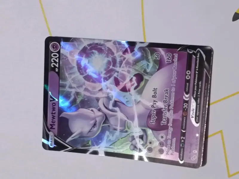 Carta Pokémon Mewtwo V Holográfica