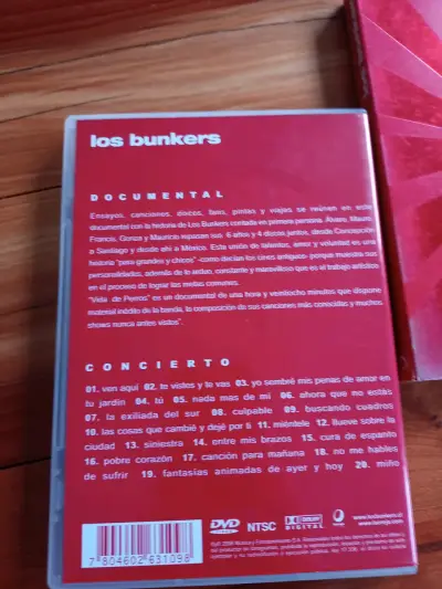 DVD de Los Bunkers en edición especial - miniatura 5