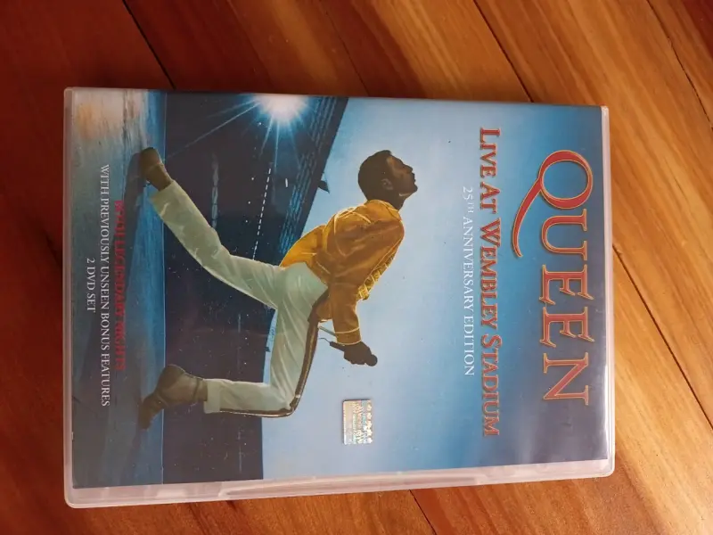 DVD Queen Live at Wembley Stadium Edición 25 Aniversario - 1