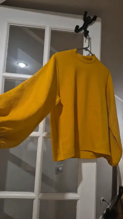 Polera amarillo de manga larga para mujer - miniatura 1