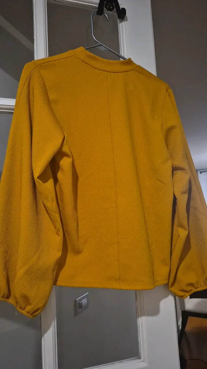 Polera amarillo de manga larga para mujer - 2