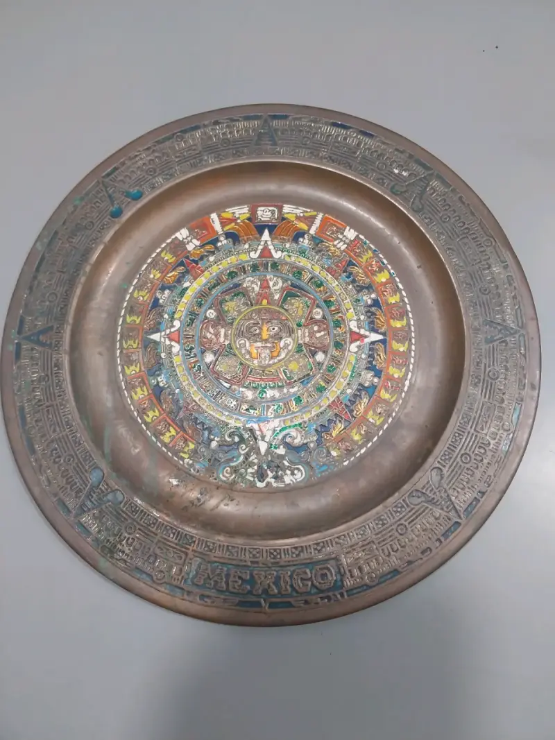 Plato decorativo calendario azteca de cobre - 1