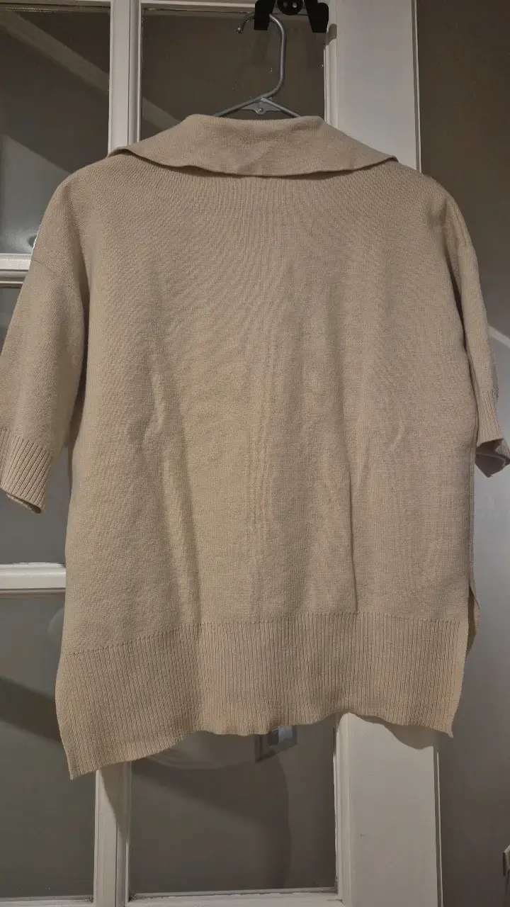 Polera de punto beige con cuello - 2