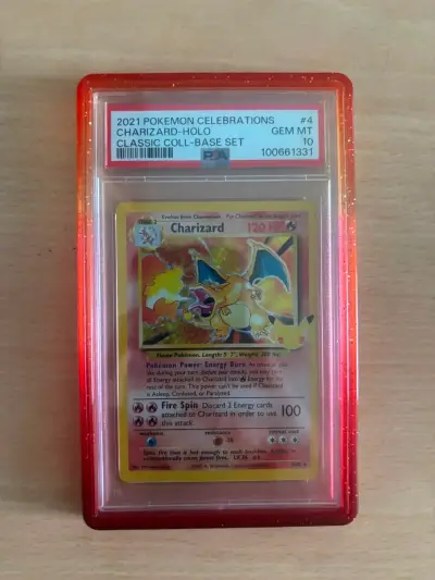 Pokémon Charizard Holo Celebrations PSA 10 - miniatura 1