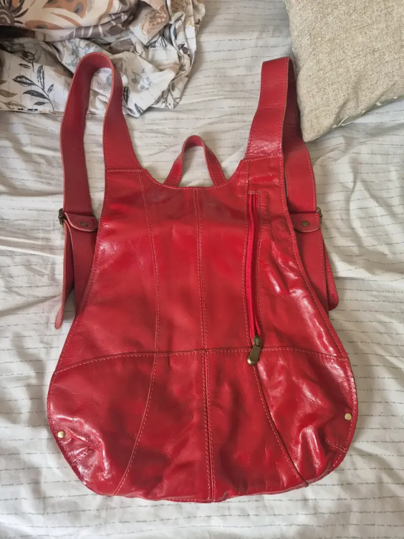 Mochila de cuero roja estilo casual - 1