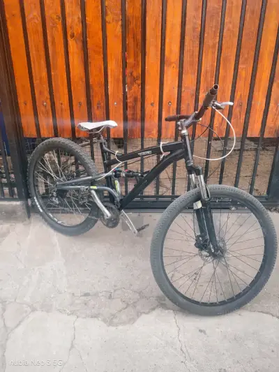 Bicicleta de montaña OXFORD negra con suspensión - miniatura 1