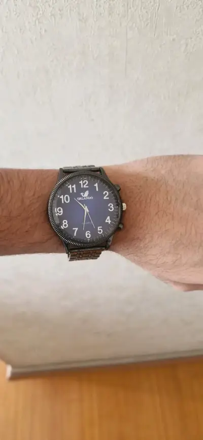 Reloj  Orlando negro con correa metálica - miniatura 2