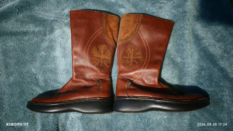 Botas de cuero marrón con suela antideslizante - 2