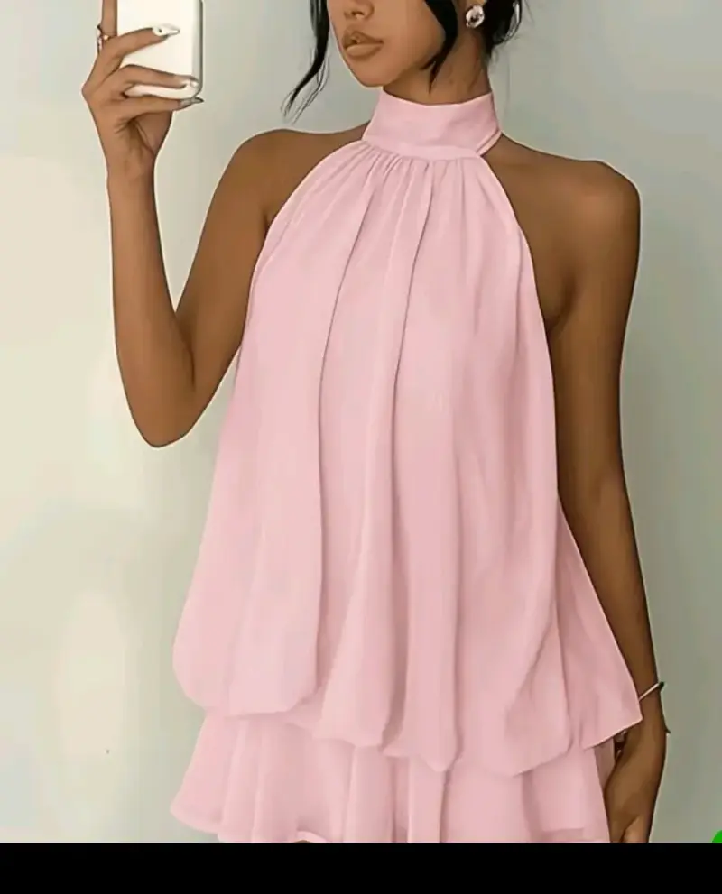 Vestido corto rosa sin mangas elegante