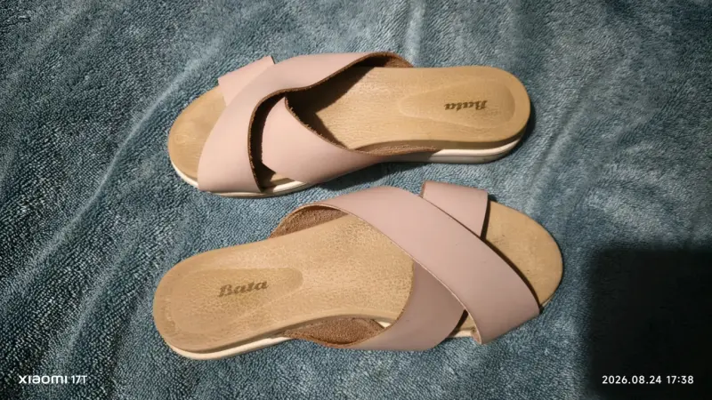 Sandalias planas rosadas Bata talla 36 - 2