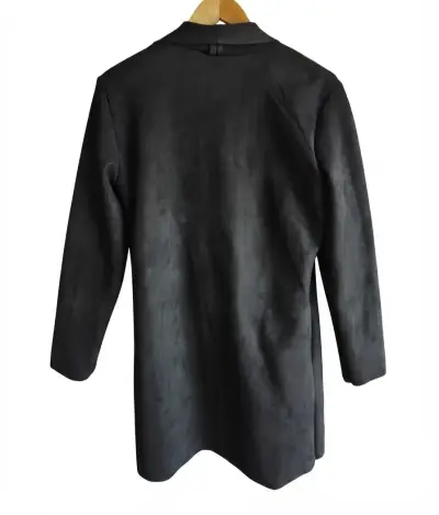 Trench negro con cinturón decorativo - miniatura 2