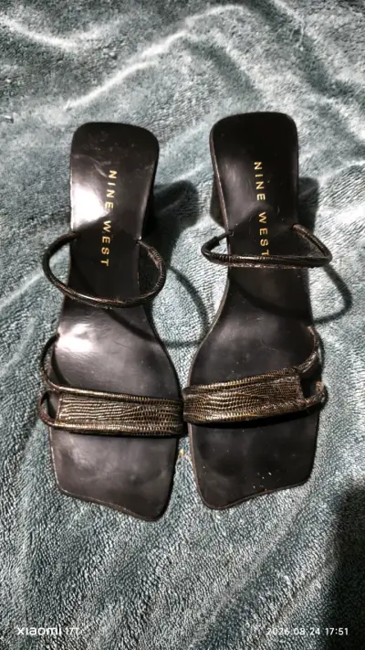 Sandalias de tacón Nine West negras talla 37 - miniatura 2