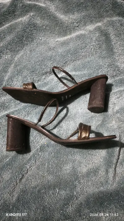 Sandalias de tacón Nine West negras talla 37 - miniatura 3