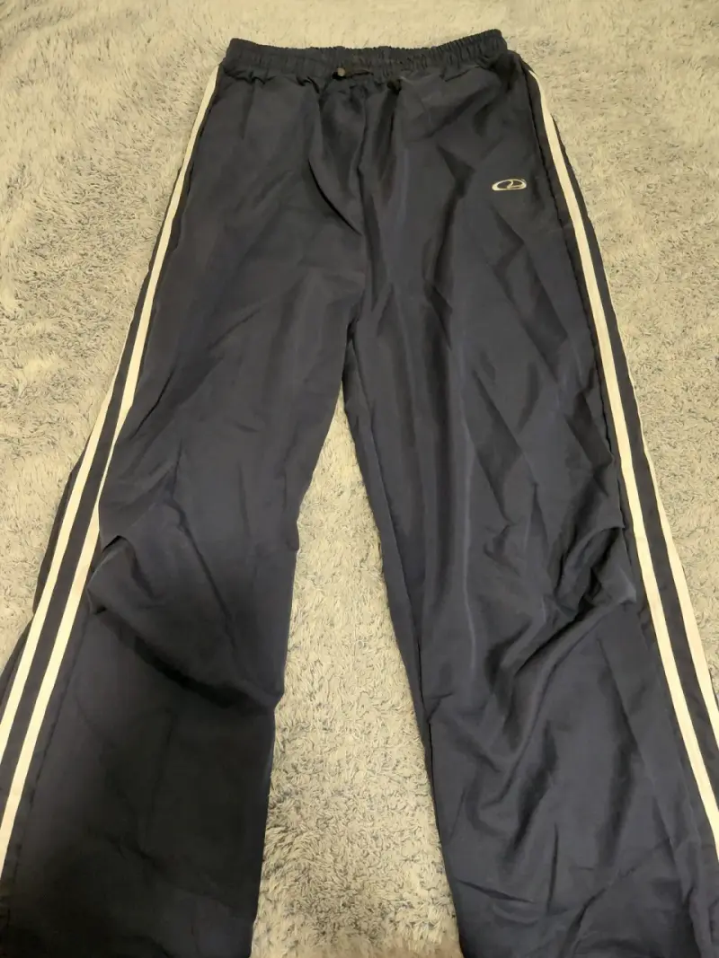 Pantalones deportivos azul marino con rayas baggy - 1
