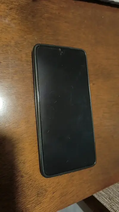 Smartphone Xiaomi 14T con cargador rápido - miniatura 1