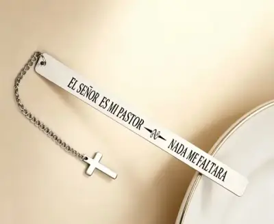 Separador de libros con cadena y cruz marcapáginas - miniatura 2