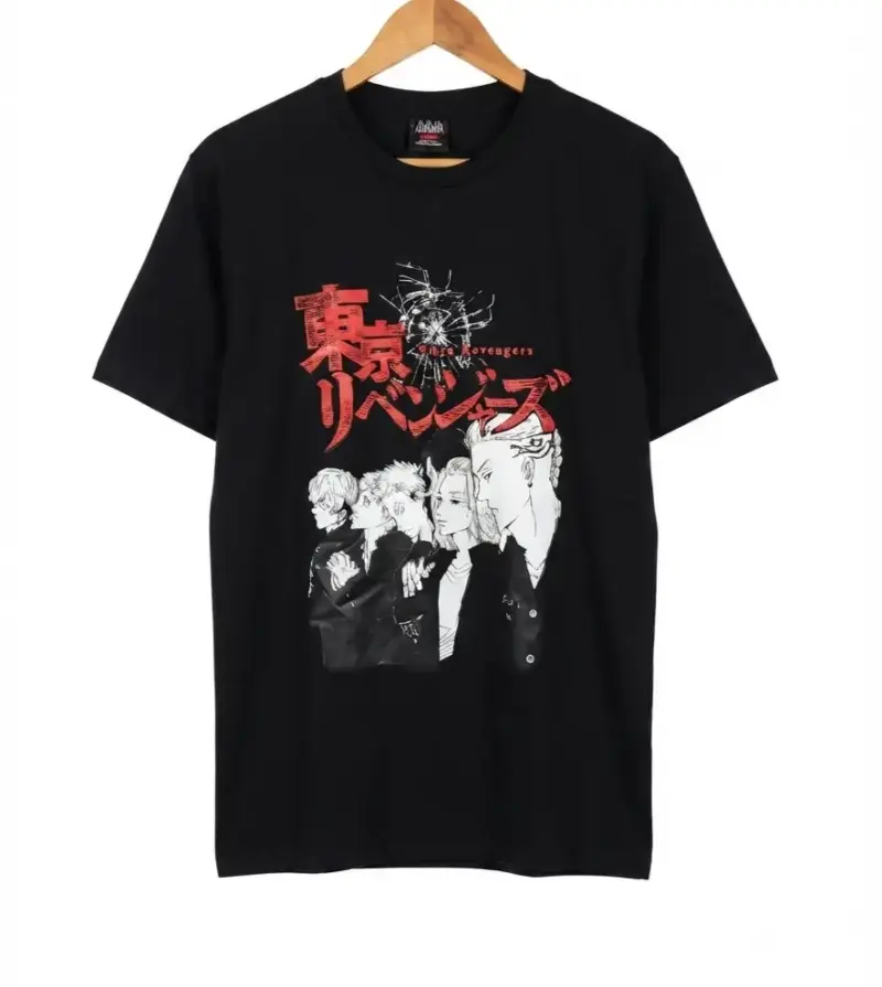 Polera Tokyo Revengers negra con diseño anime