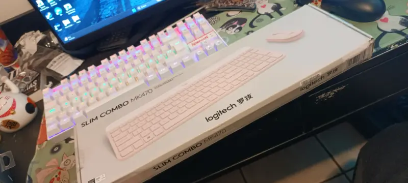 Combo teclado y mouse Logitech MK470 rosa