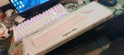 Combo teclado y mouse Logitech MK470 rosa - miniatura 1