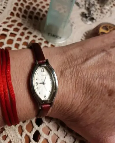 Reloj Timex de mujer con correa café - miniatura 3