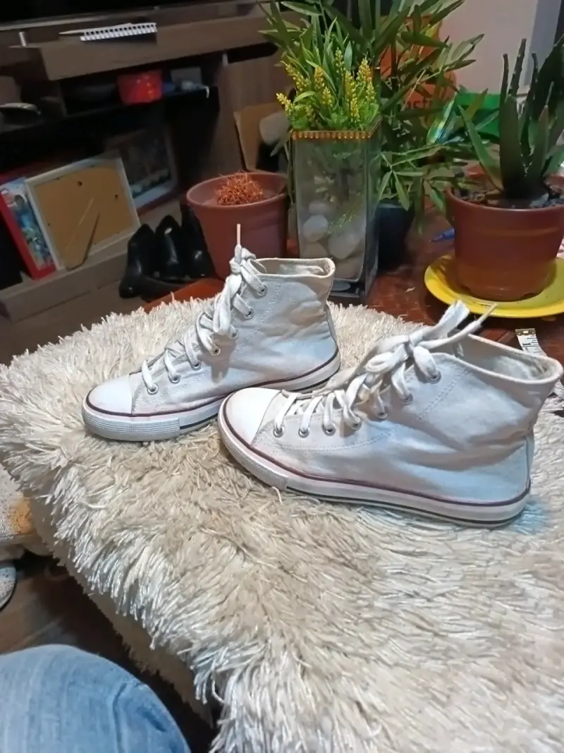 Zapatillas blancas de lona estilo urbano - 3