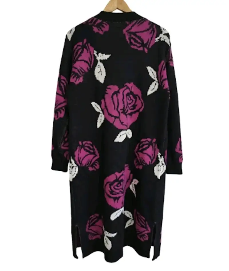 Cardigan largo floral negro y fucsia - 2