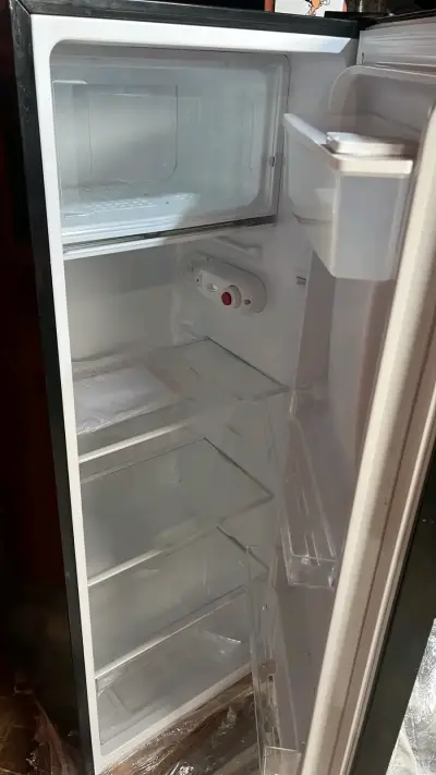Refrigerador Libero negro con dispensador de agua - miniatura 5