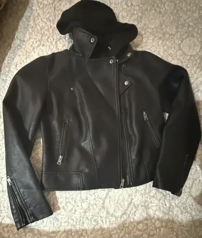 Chaqueta  cuero con capucha Levi's negra original - miniatura 1