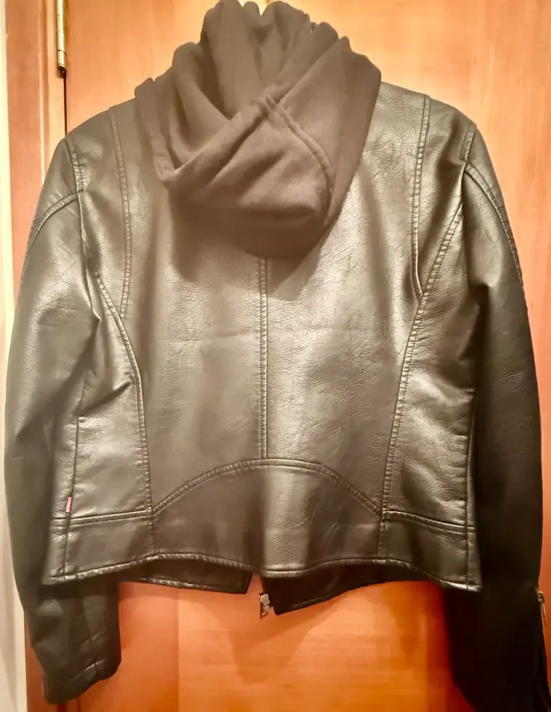 Chaqueta  cuero con capucha Levi's negra original - 2