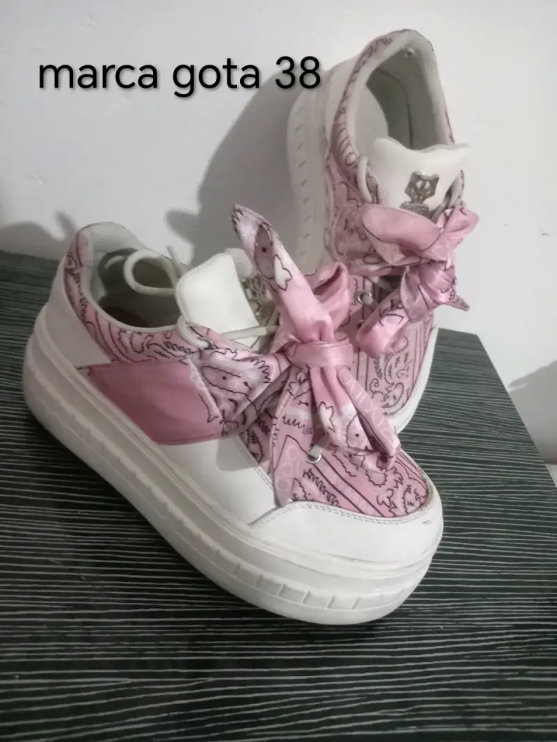 Zapatillas Gota rosas con diseño floral - 3