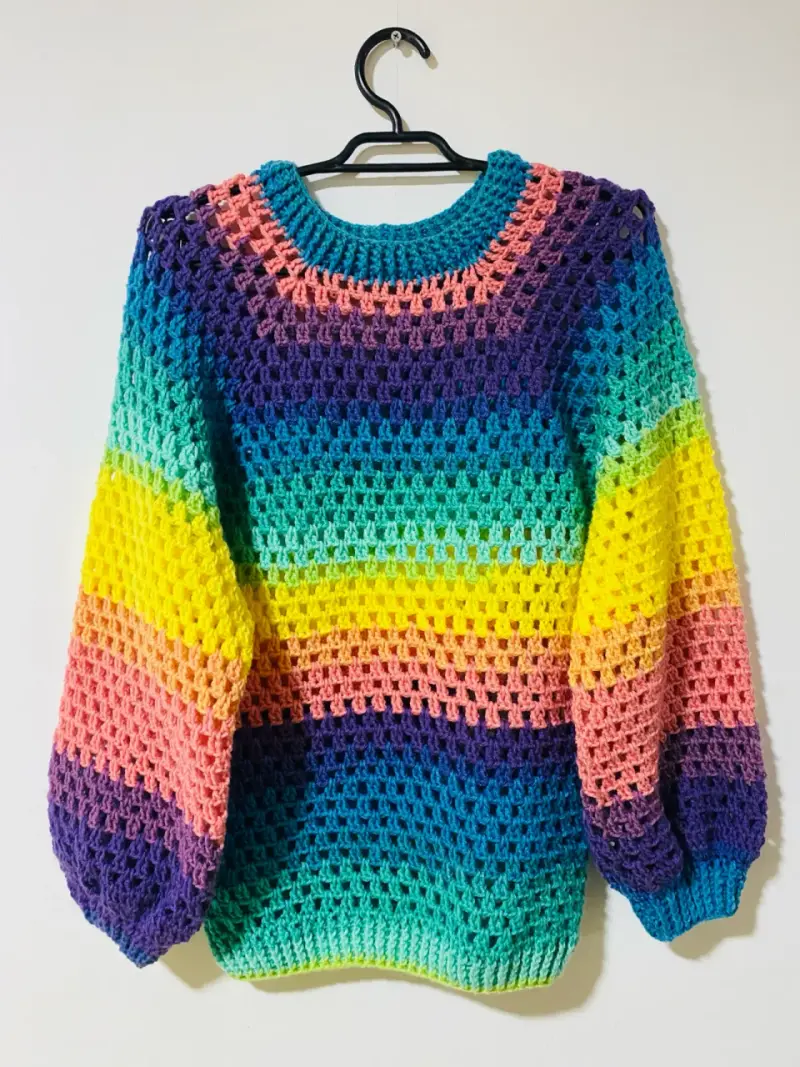 Suéter de crochet multicolor hecho a mano - 4