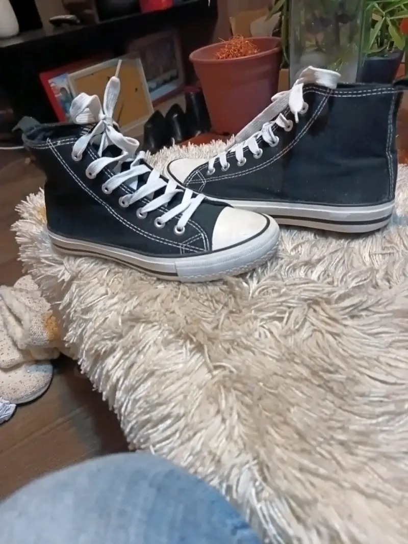Zapatillas negras de lona estilo urbano - 3